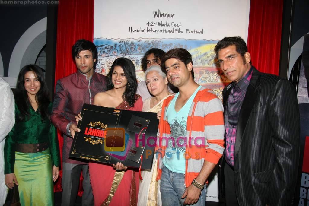 Shraddha Nigam, Aanaahad, Shraddha Das, Sanjay Puran, Nafisa Ali, Sushant, Mukesh at Warner Bros Lahore film music launch in Jail restaurant, Near Kokilaben Hospital  on 9th March 2010 