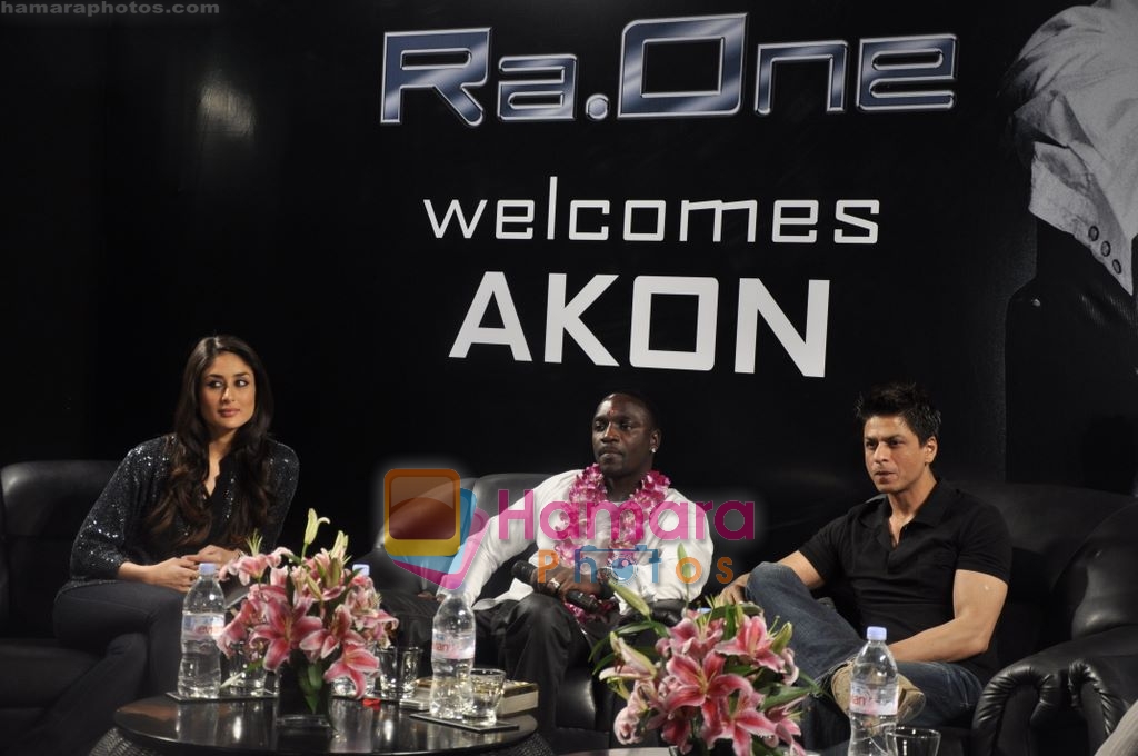 Shahrukh khan, Akon, Kareena Kapoor at Ra.One media meet in SaharaStar, Mumbai on 9th March 2010 