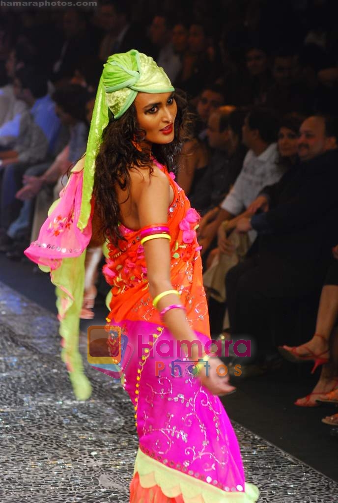 Model walks the ramp for Suneet Verma Show at LIFW 2010 Day 5 in Grand Hyatt, Mumbai on 9th March 2010 