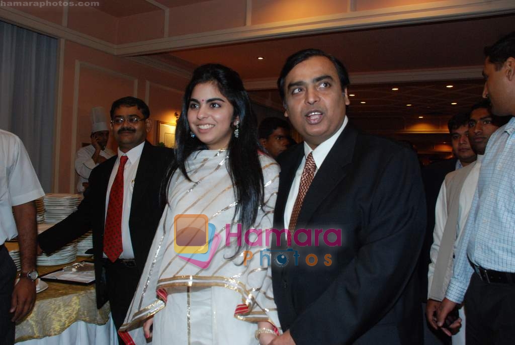 Mukesh Ambani at CNN IBN heroes event in Trident, Mumbai on 10th March 2010 