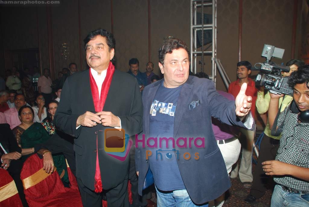 Poonam Sinha, Rishi Kapoo at the Music Launch of movie Sadiyaan in The Club on 16th March 2010 