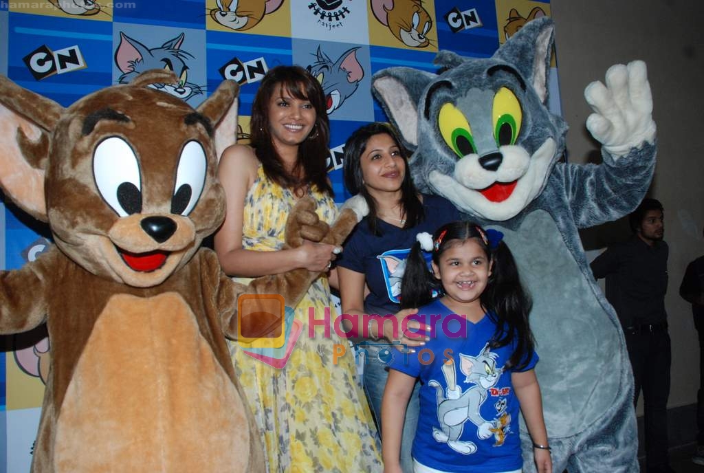 Diana Hayden, Saloni at Tom N Jerry's bday in St Andrews on 20th March 2010 