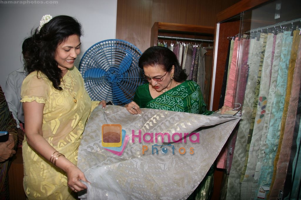 Asha Parekh at the Launch of Shubhrata Dutta's Jamdani Saree collection in Juh, Mumbai on 23rd March 2010 