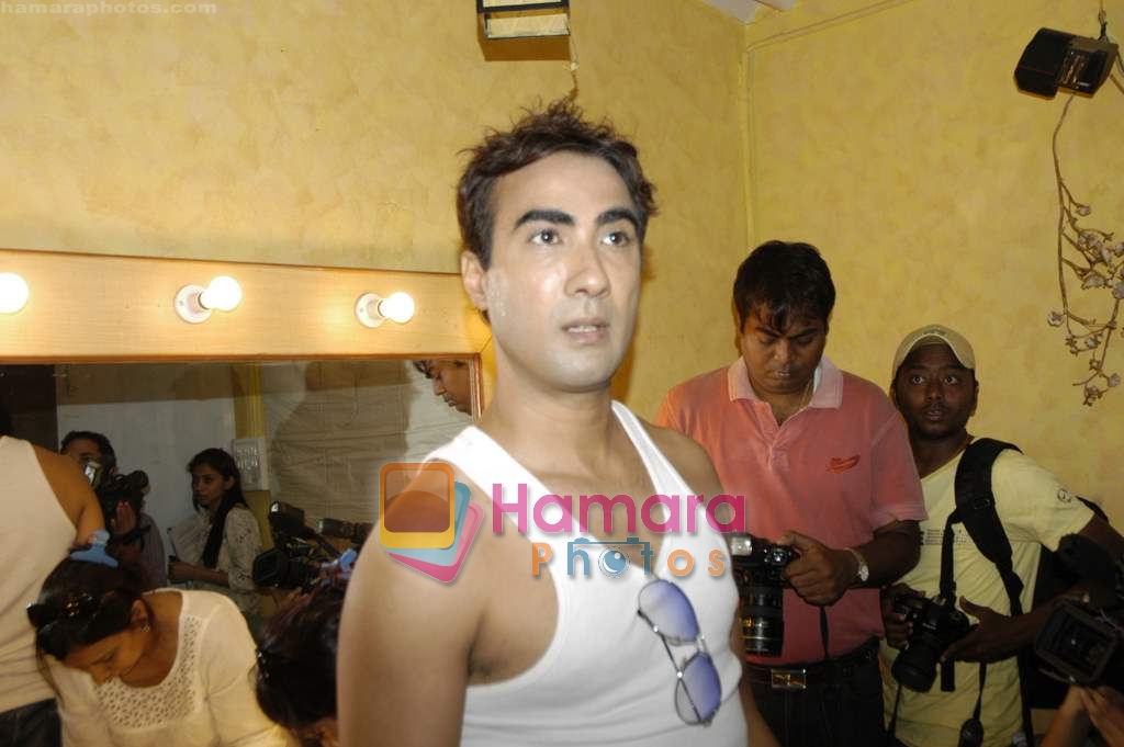 Ranvir Shorey at Tina Ki Chaabi film photo shoot in Aaram Nagar on 24th March 2010 