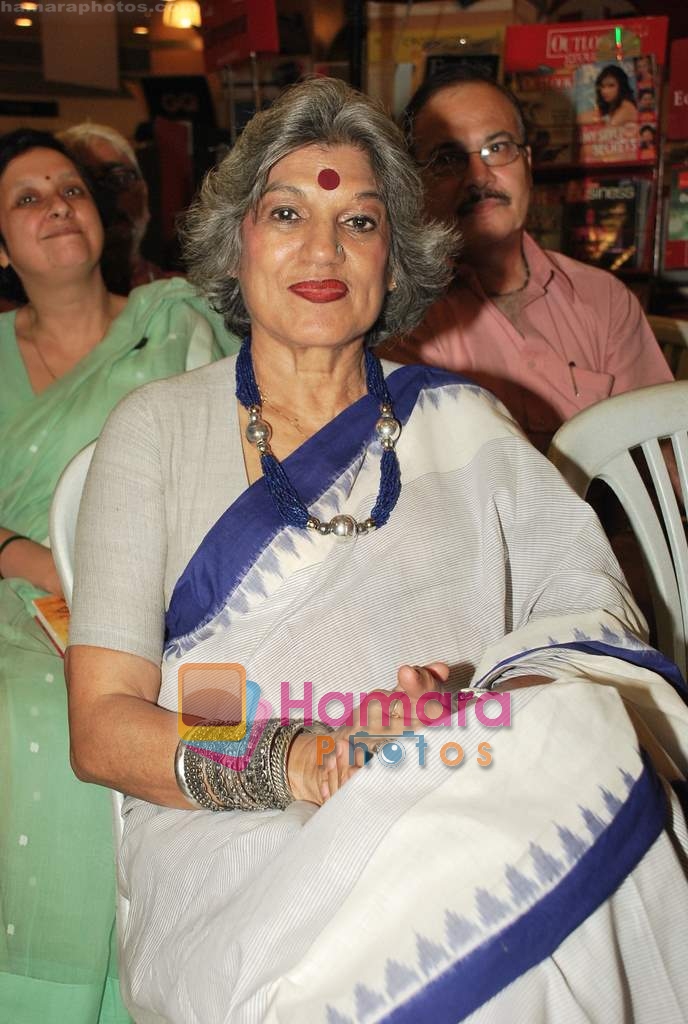 Dolly Thakore at the book launch of Aatish Taseer in Crossword, Kemps Corner on 26th March 2010 