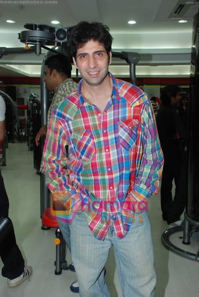 at the launch of  Snap 24-7 Gym in Malad, Near Croma on 29th March 2010 