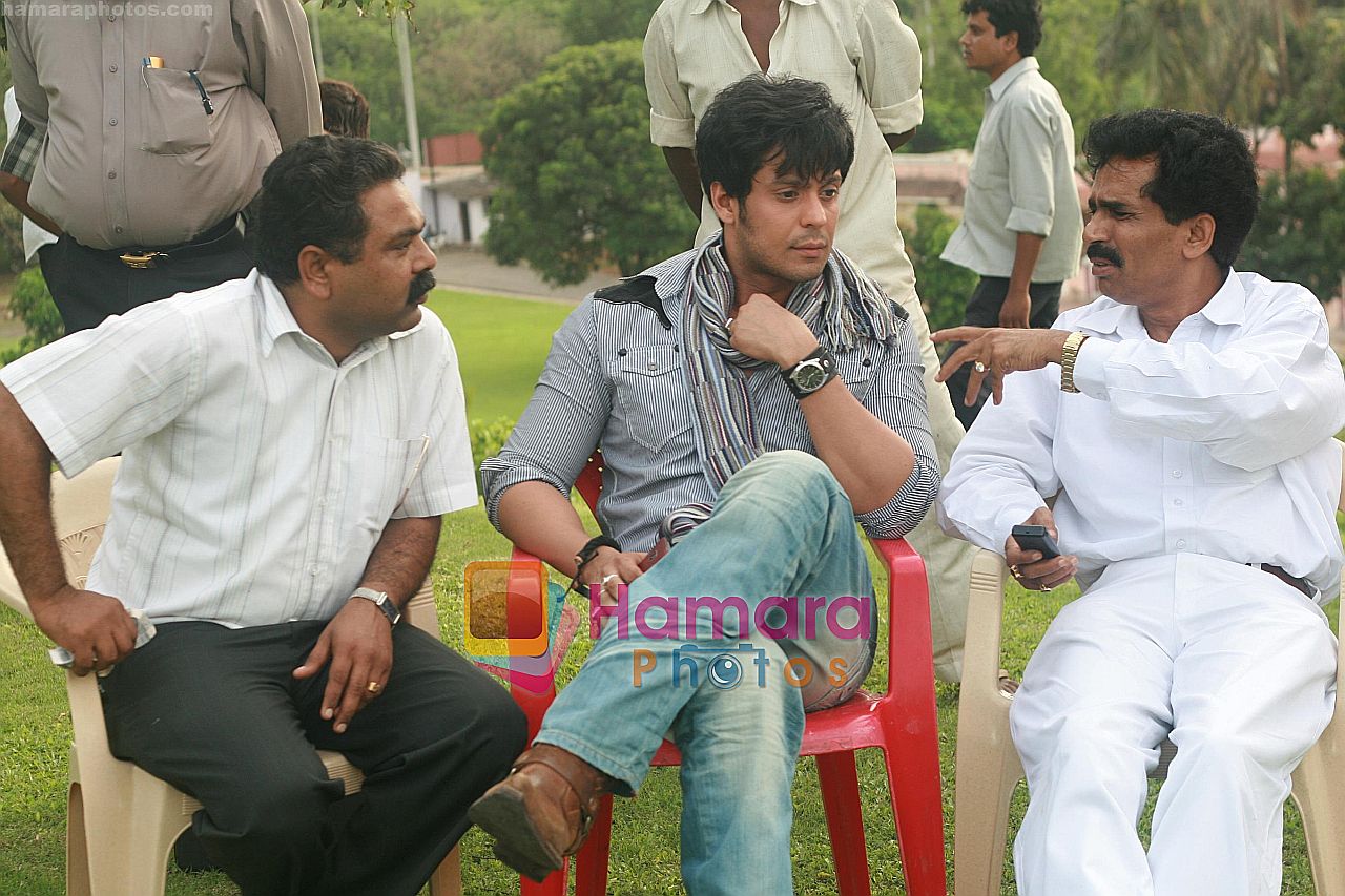 Vikrum Kumar with director Jagbir Dahiya in Kuchh Kariye