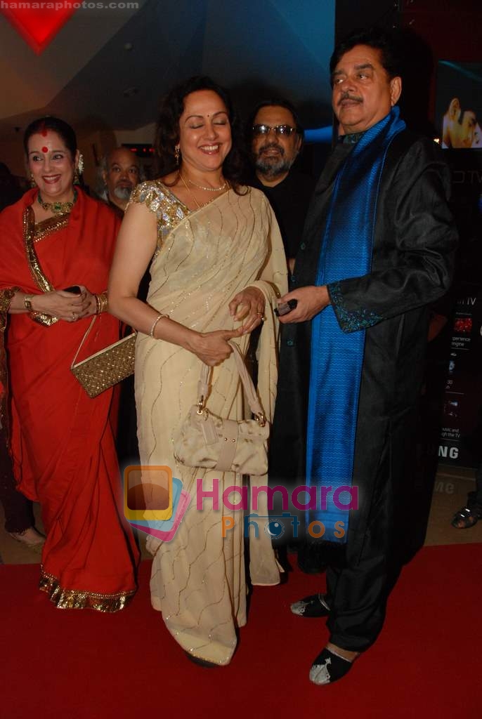Shatrughan Sinha, Poonam Sinha, Hema Malini at Sadiyaan film Premiere in PVR, Goregaon on 1st April 2010 