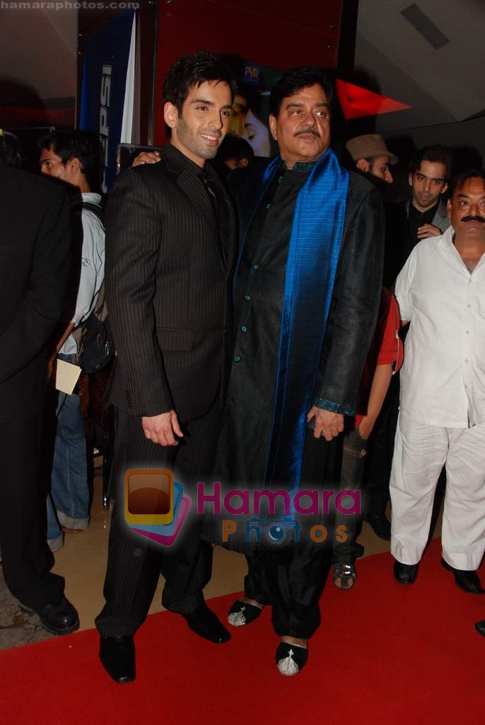 Shatrughan Sinha, Luv Sinha at Sadiyaan film Premiere in PVR, Goregaon on 1st April 2010 