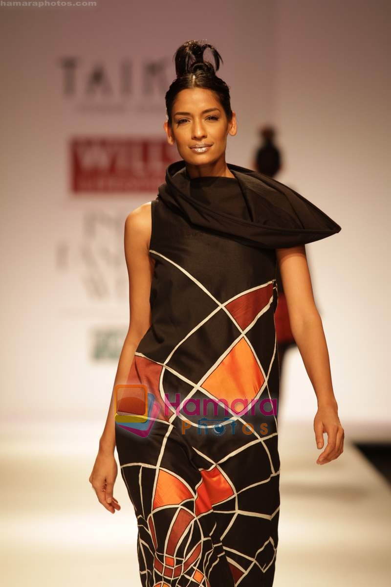 Model walk the ramp for Taika By Poonam Bhagat Show at Wills India Fashion Week 2010 Day 3 on 27th March 2010 