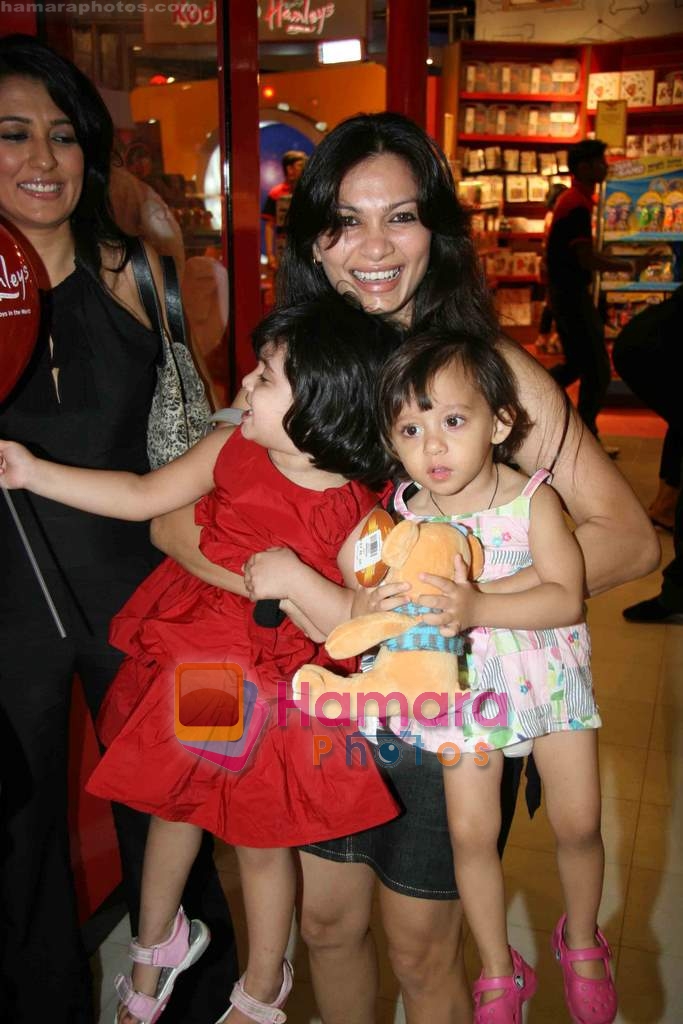 Maria Goretti at Hamleys toy store launch in Phoenix Mills on 9th April 2010 
