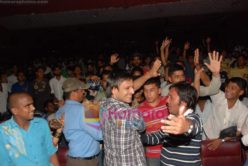 Vivek Oberoi promotes Prince at Gaiety in Bandra on 9th April 2010 