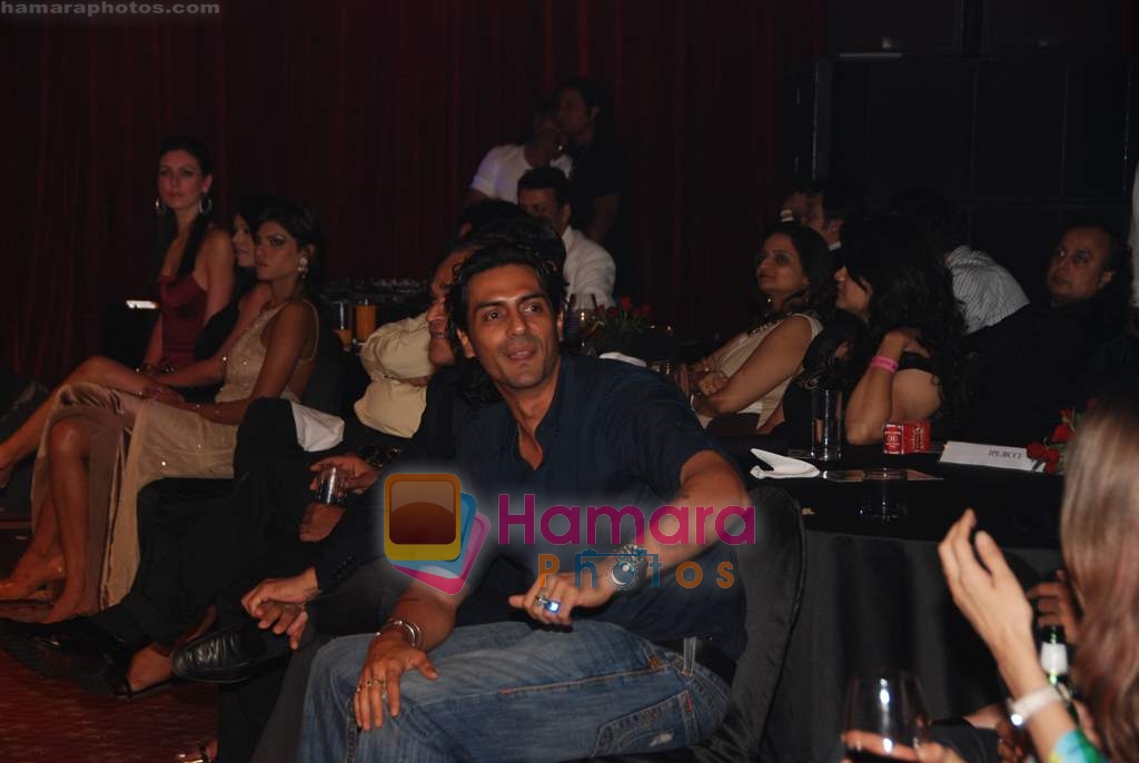 Arjun Rampal at Shantanu Nikhil IPL nights in Trident on 13th April 2010 