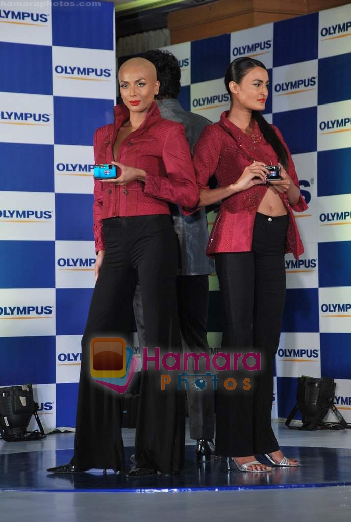 Diandra Soares at the launch of new Olympus camera in Taj President on 15th April 2010 