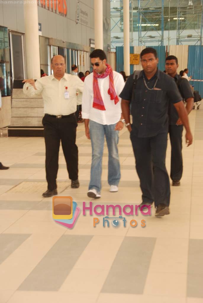 Abhishek Bachchan at Mumbai airport from a trip to Goa on 15th April 2010