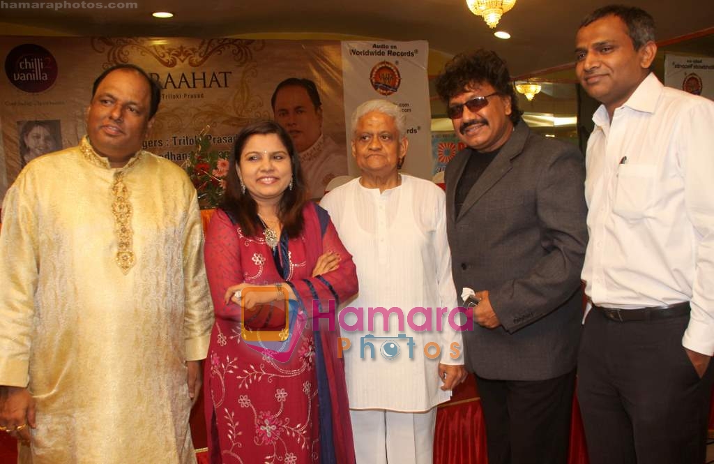 triloki prasad,saadhna sargam,pyarelal,shravan rathod and ratnakar kumar at the Audio release of album Rraahat in Renaissance club, Andheri west on 17th April 2010