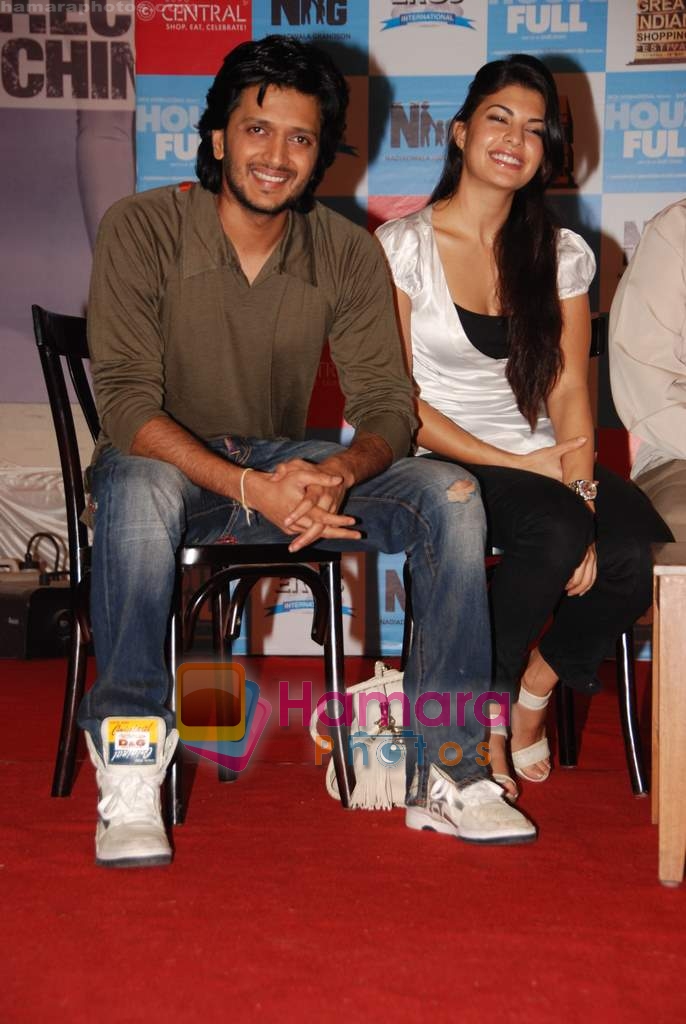 Jacqueline Fernandez, Ritesh Deshmukh at the launch of Great Indian Shopping festival in SOBO Central on 17th April 2010 