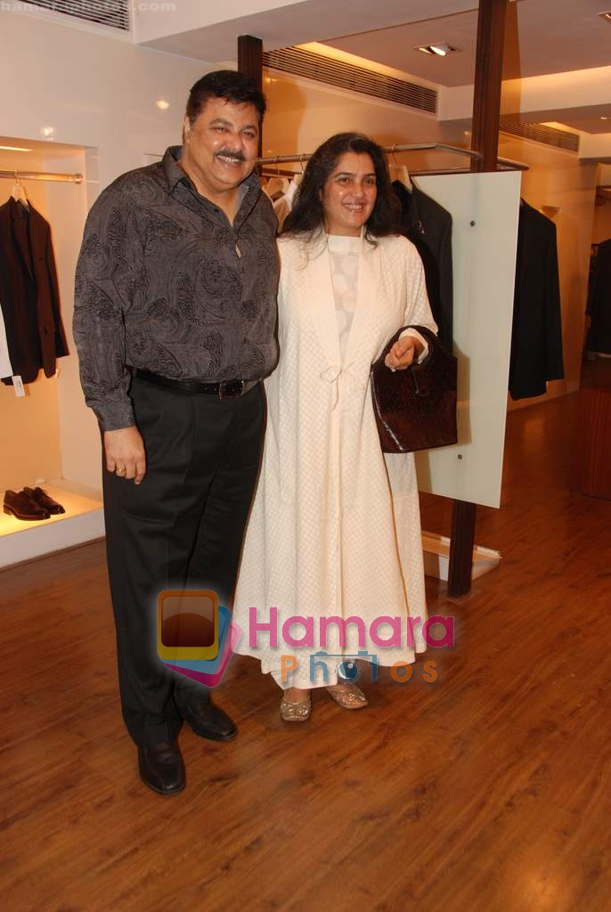 Satish Shah at the showcase of Karan Johar's new men's wear collection in Aza on 18th April 2010 