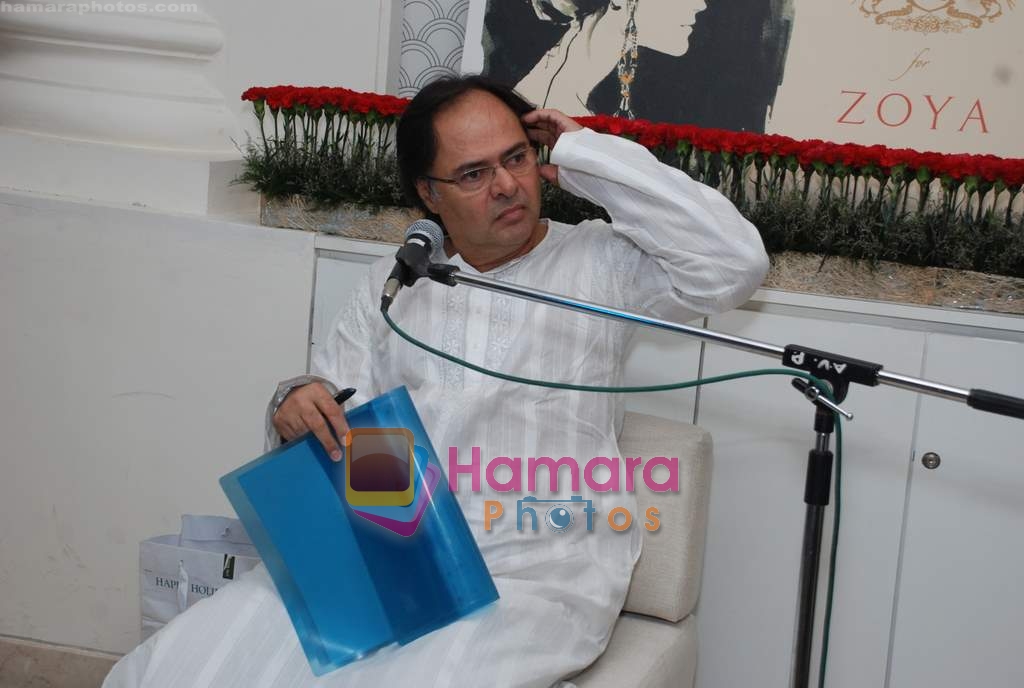 Farooq Sheikh at Zoya for poetry reading on the occasion of their 1st anniversary in Warden Road on 20th April 2010 