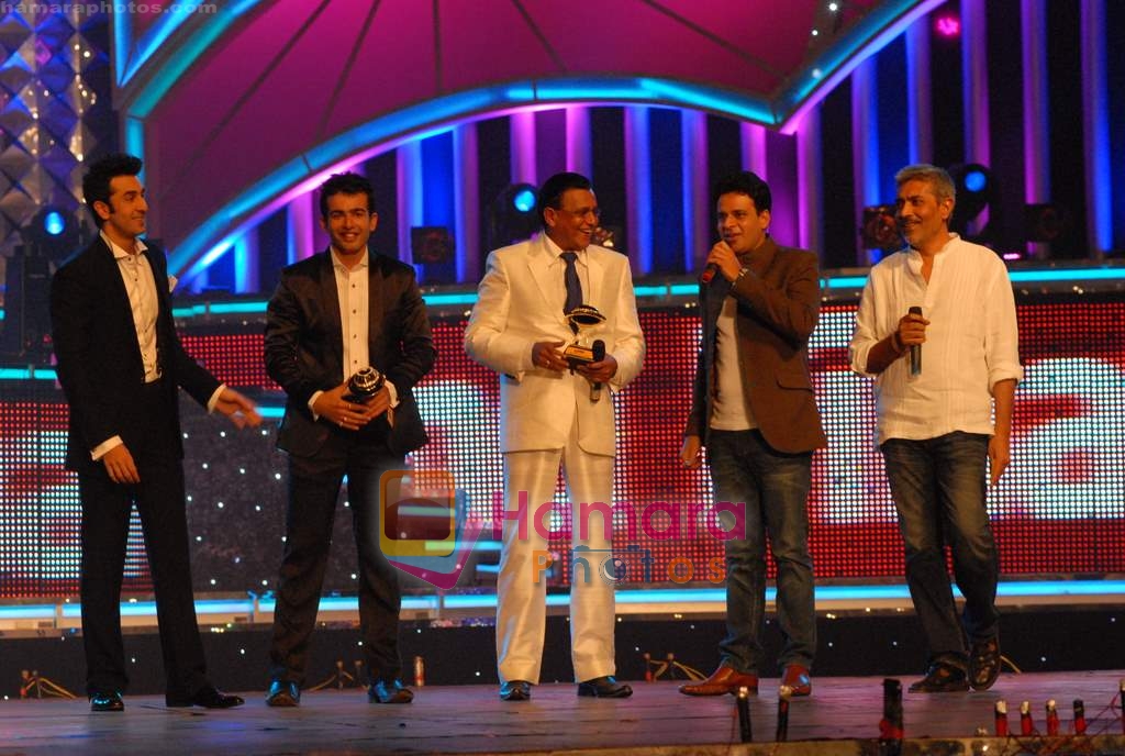 Ranbir Kapoor, Mithun, Jay, Manoj at the grand finale of Dance India Dance in Andheri Sports Complex on 23rd April 2010 