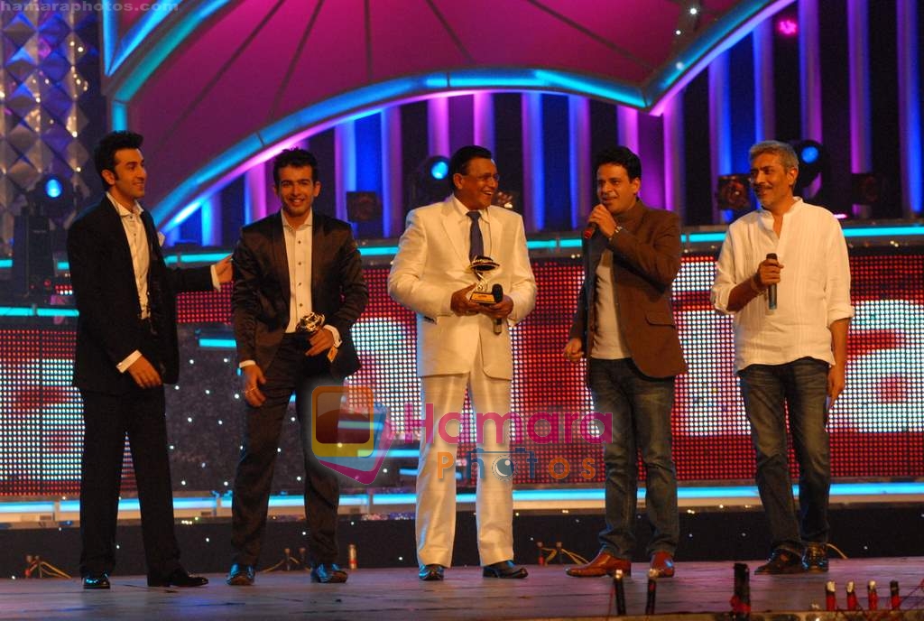 Ranbir Kapoor, Mithun, Jay, Manoj at the grand finale of Dance India Dance in Andheri Sports Complex on 23rd April 2010 