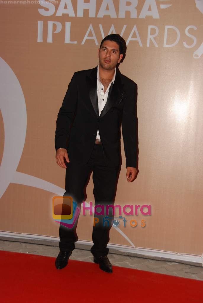 Yuvraj Singh at IPL Awards red carpet in Grand Hyatt Hotel on 23rd April 2010 