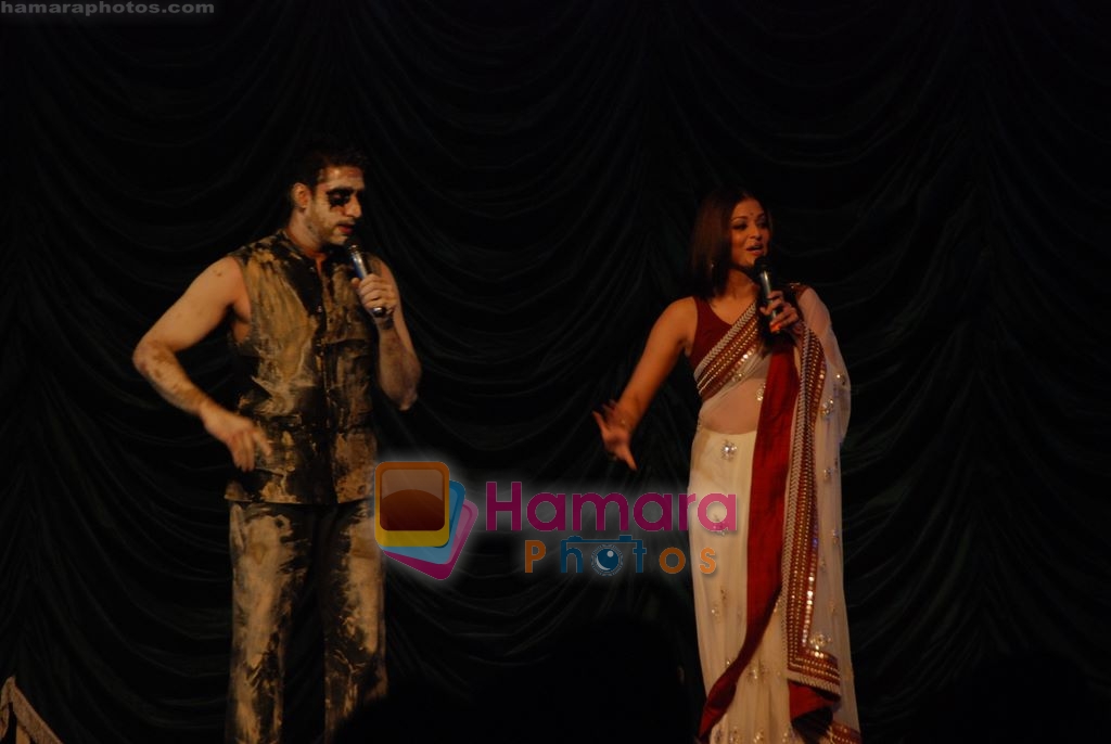 Aishwarya Rai Bachchan, Abhishek Bachchan at Raavan music launch in Yashraj Studios on 24th April 2010 