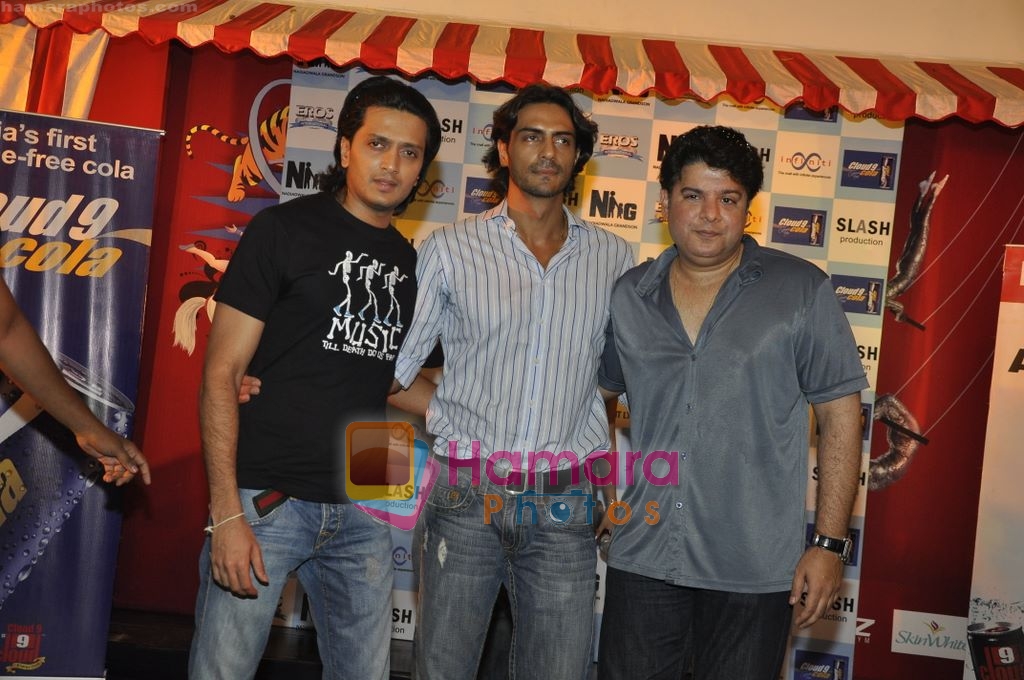 Arjun Rampal, Sajid Khan, Ritesh Deshmukh at Infiniti Mall in Andheri on 24th April 2010 