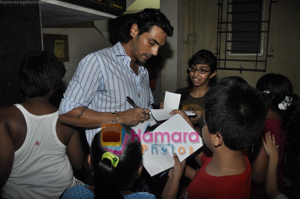 Arjun Rampal visit Housefull Contest Winner Home in Andheri, Mumbai on 24th April 2010 