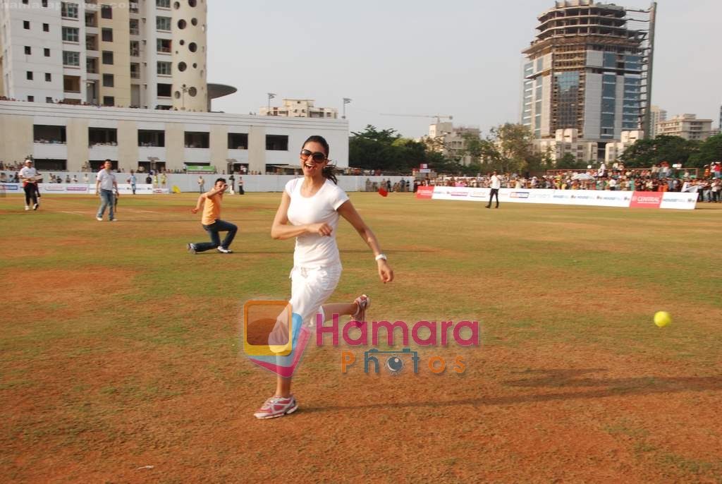 Deepika Padukone at Housefull cricket match in Goregaon on 1st May 2010 