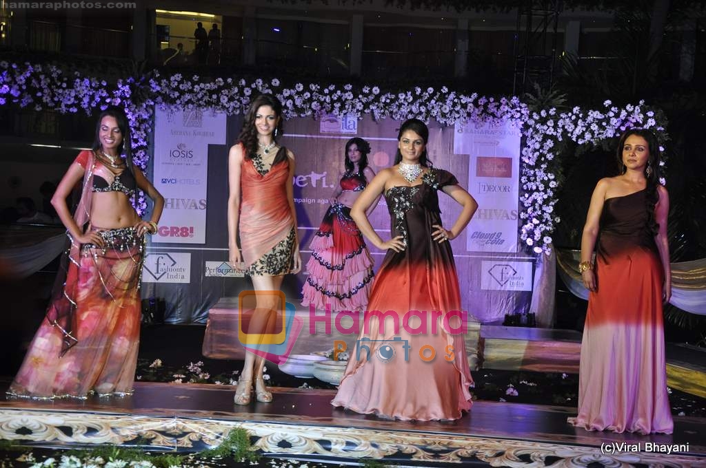 Reshmi Ghosh at Gr8 magazines Beti show in Sahara Star on 1st May 2010 