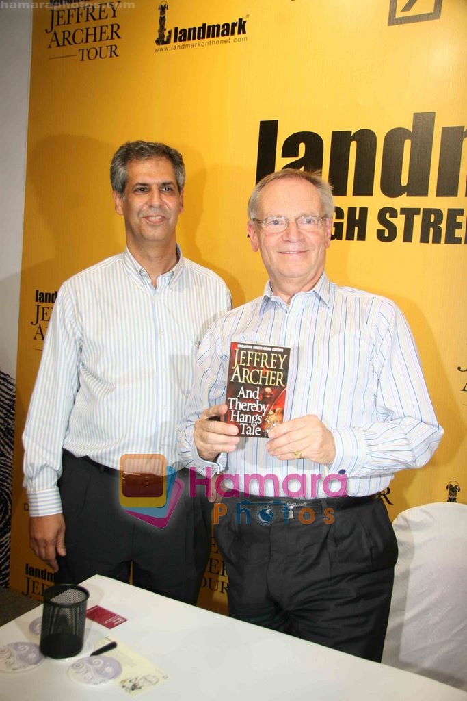 Jeffrey Archer at Landmark Store Launch in Mumbai on 3rd May 2010 
