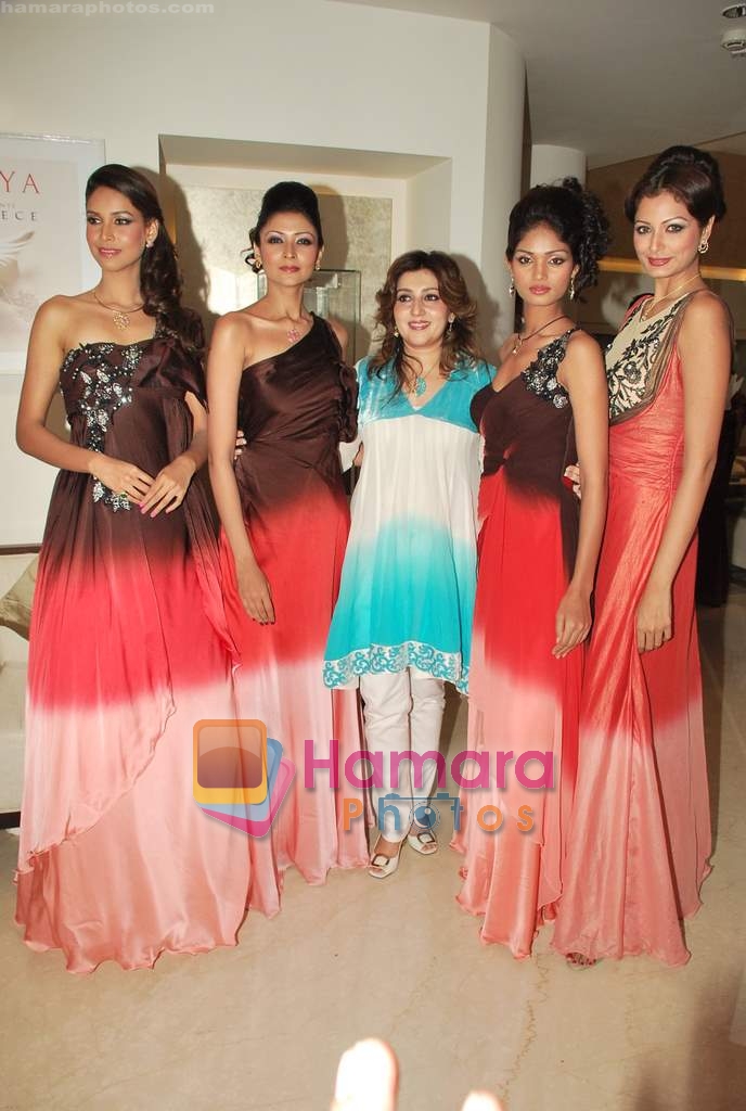 Archana Kocchar at the Showcase of Archana Kocchar's collection at Zoya in Warden Road on 7th May 2010 