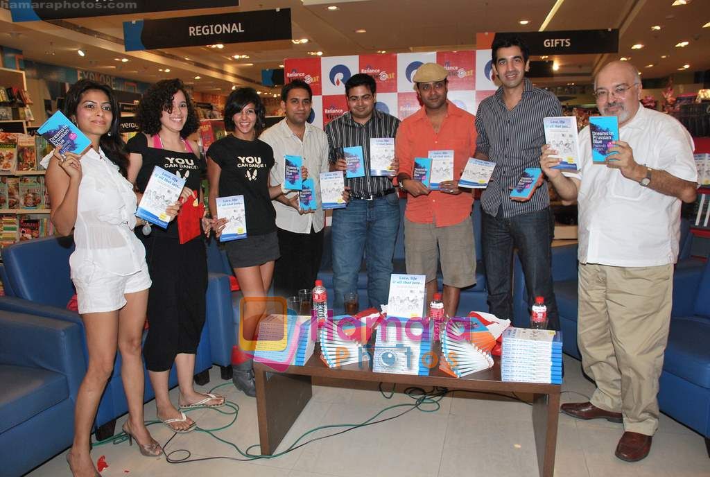 Shweta Keswani at Love Life and relationship discussion n book launch in Reliance Time Out, Bandra on 8th May 2010 