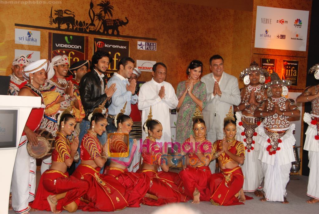 Lara Dutta, Ritesh Deshmukh, Salman Khan, Boman Irani at  IIFA initiative media meet in Grand Hyatt, Mumbai on 12th May 2010 