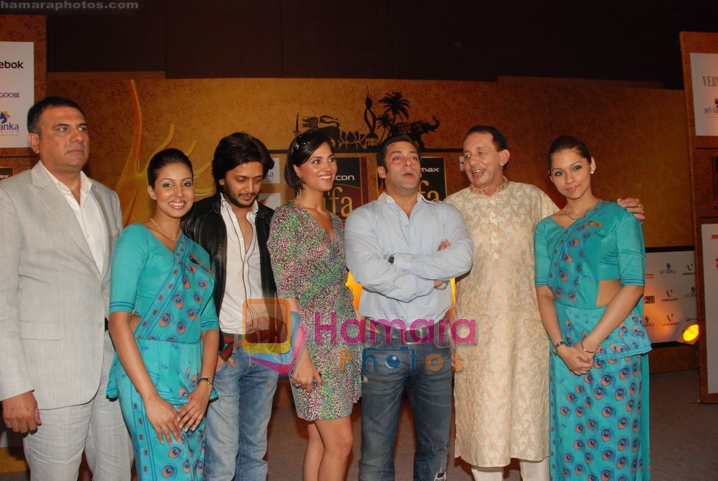Lara Dutta, Ritesh Deshmukh, Salman Khan, Boman Irani at  IIFA initiative media meet in Grand Hyatt, Mumbai on 12th May 2010 