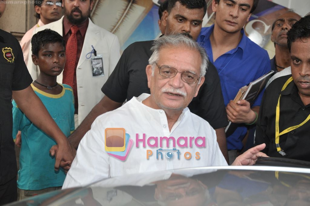 Gulzar at the Launch of Pritish Nandy's book Again in Crossword, Mumbai on 27th May 2010 