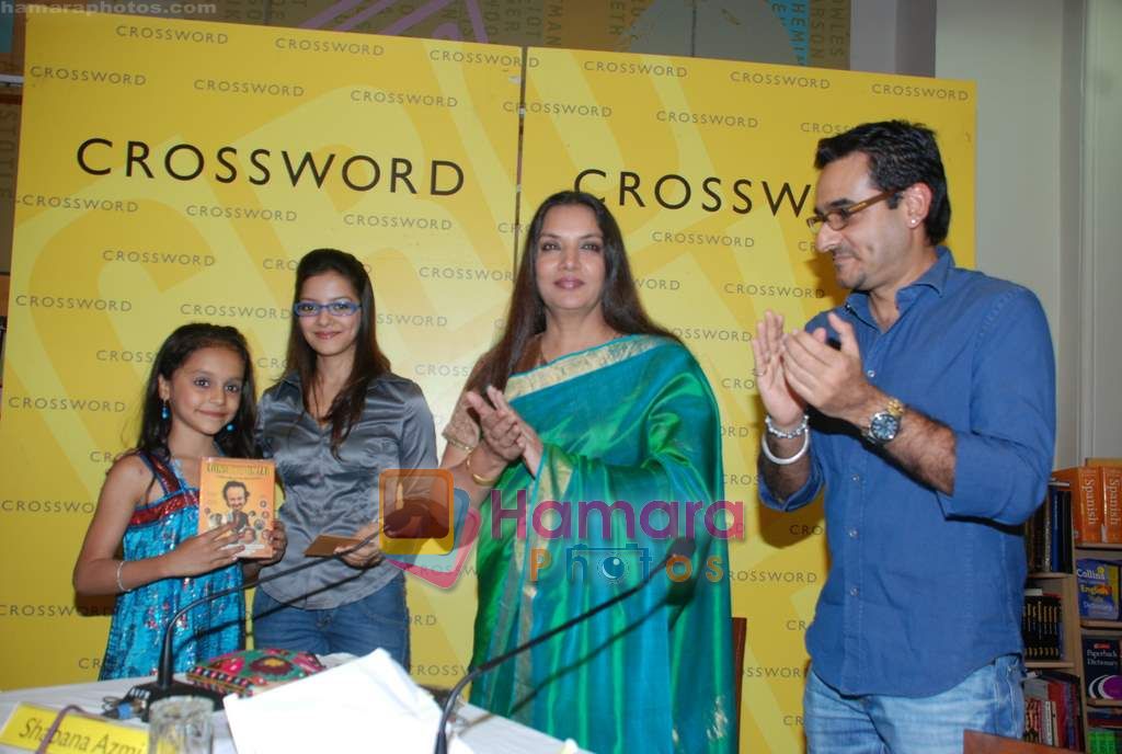 Shabana Azmi, Ishita Sharma at Loins of Punjab DVD launch in Crossword on 31st May 2010 