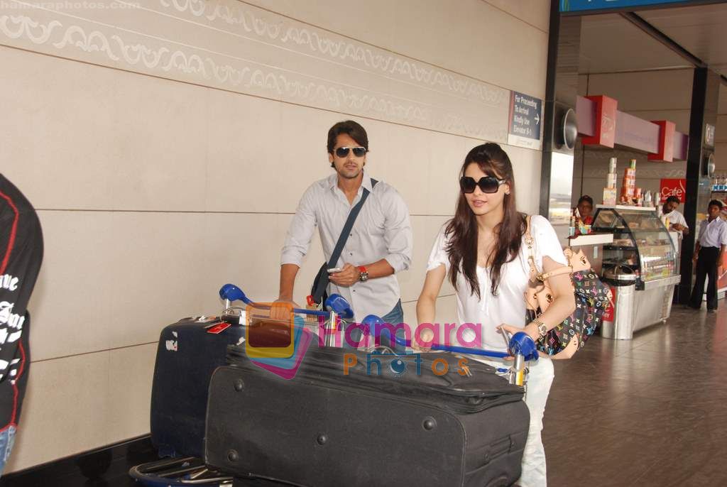 Arjan Bajwa leave for IIFA Colombo in Mumbai Airport on 1st June 2010  
