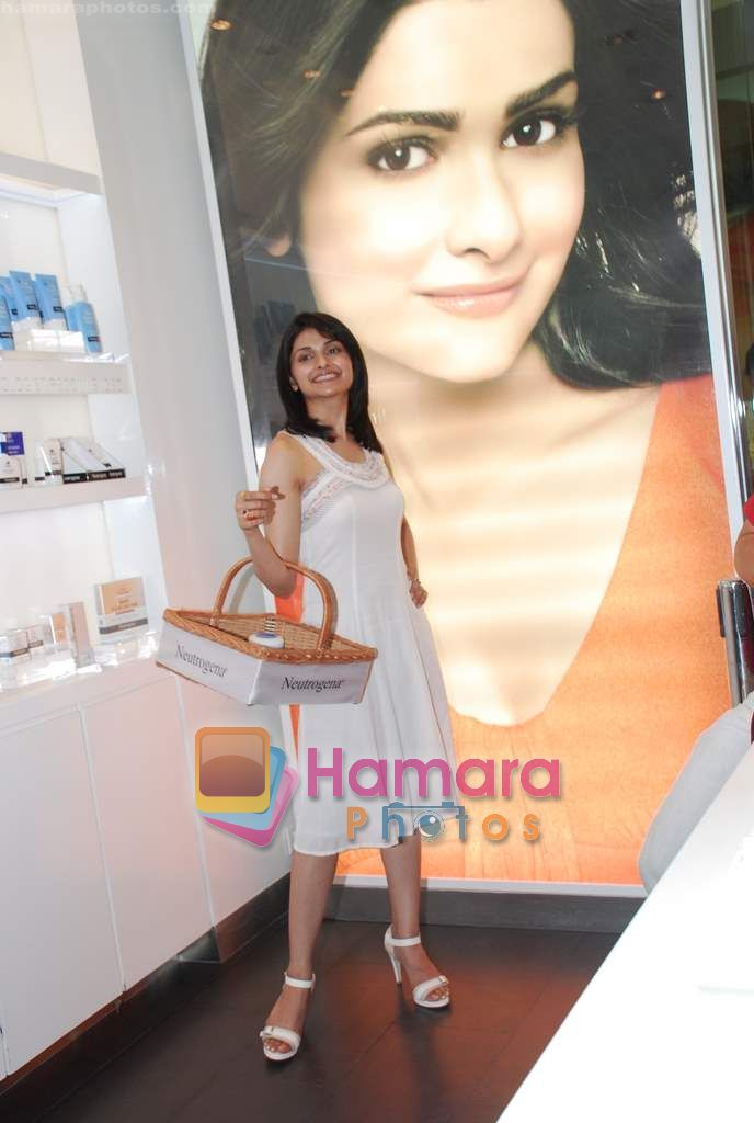 Prachi Desai at the first anniversary celebrations of Neutrogena Boutique on 2nd June 2010 