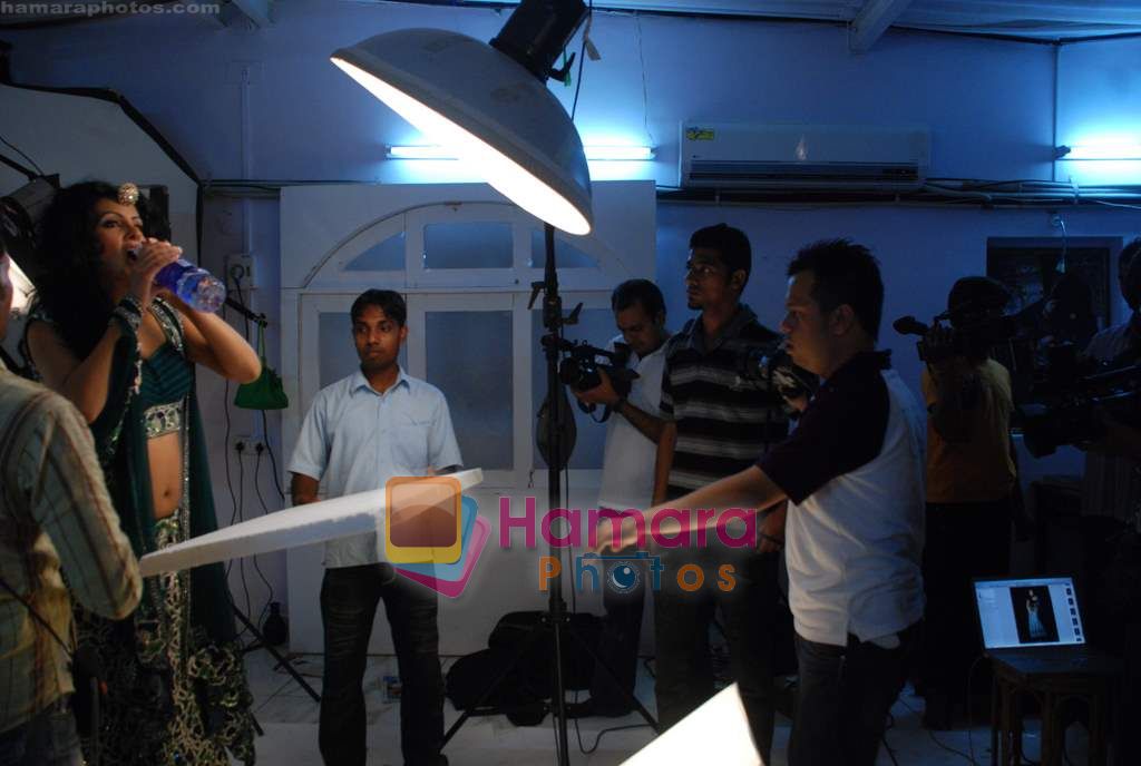 Geeta Basra shoots for Hyderabad Bridal show in Archana Kocchar at Luv Asrani's studio in Aaram Nagar, Andheri on 5th June 2010 