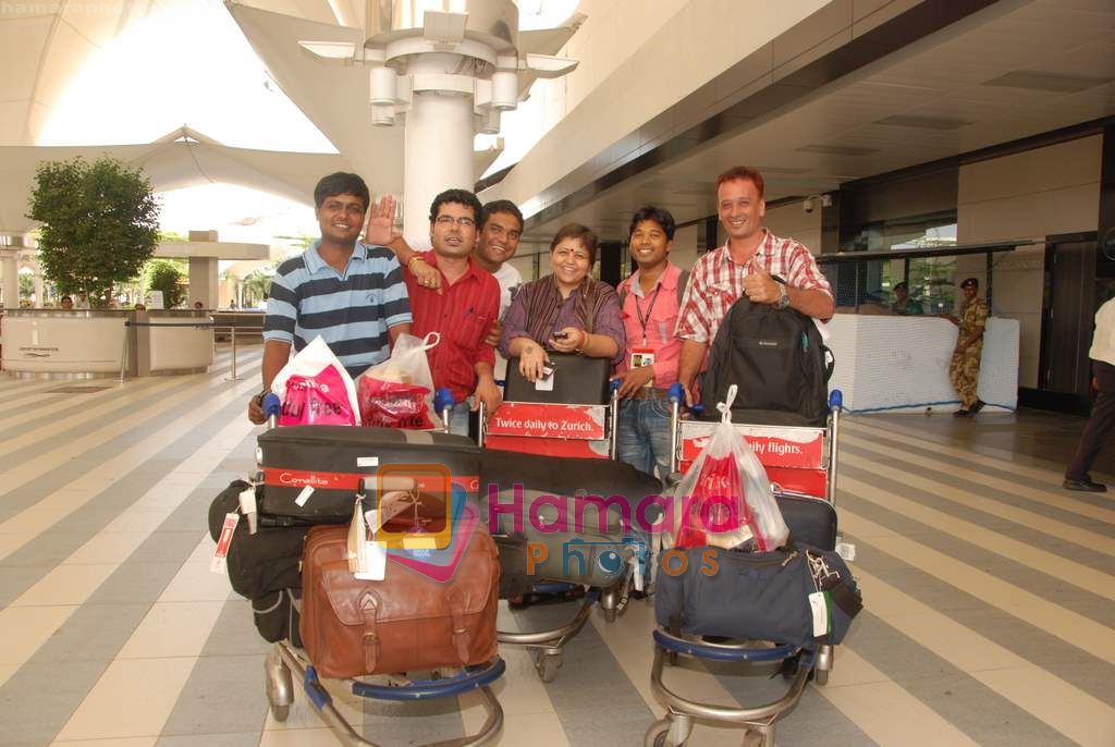arrive back from IIFA in Mumbai Airport on 6th June 2010 