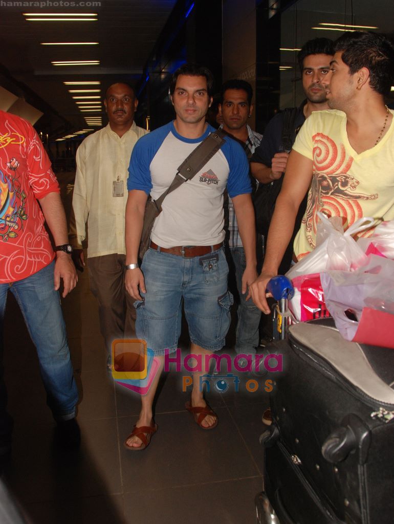 Sohail Khan return after IIFA Awards in Srilanka at Mumbai Airport on 7th June 2010 