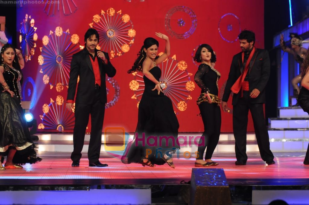 The Iconic Vamps Of Star Plus Perform At The Star Parivaar Awards 2010