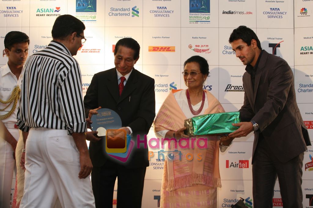John Abraham, Rahul Bose and Milind Soman launch SCMM 2011 Registrations in Trident, Mumbai on 21st July 2010 