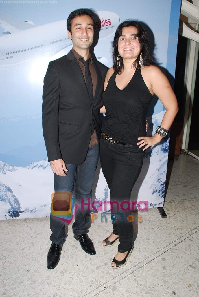 aditya and divya palat at Narendra Kumar Ahmed's calendar launch for Swiss International Air Lines in Tote on 22nd July 2010 