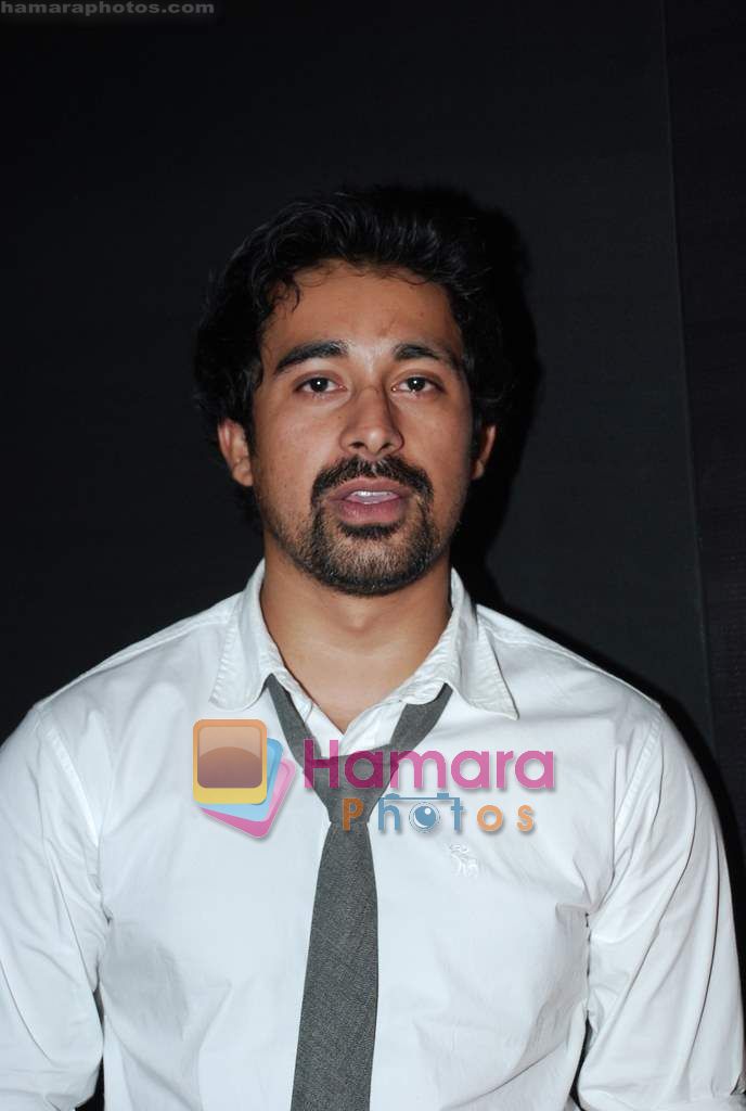 Rannvijay Singh at Vijay Mallya's comedy show featuring artists from Whose Line is It Anyway in ITC Parel on 24th July 2010 
