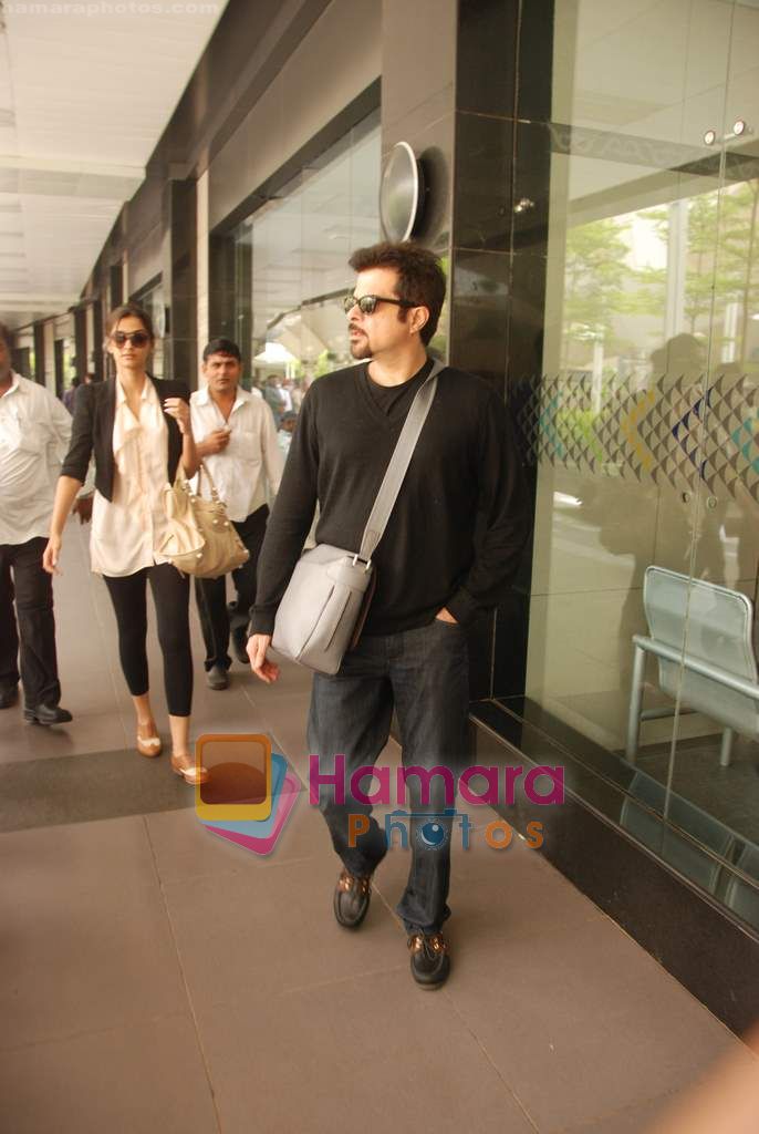 Anil Kapoor at Mumbai Airport on 27th July 2010 