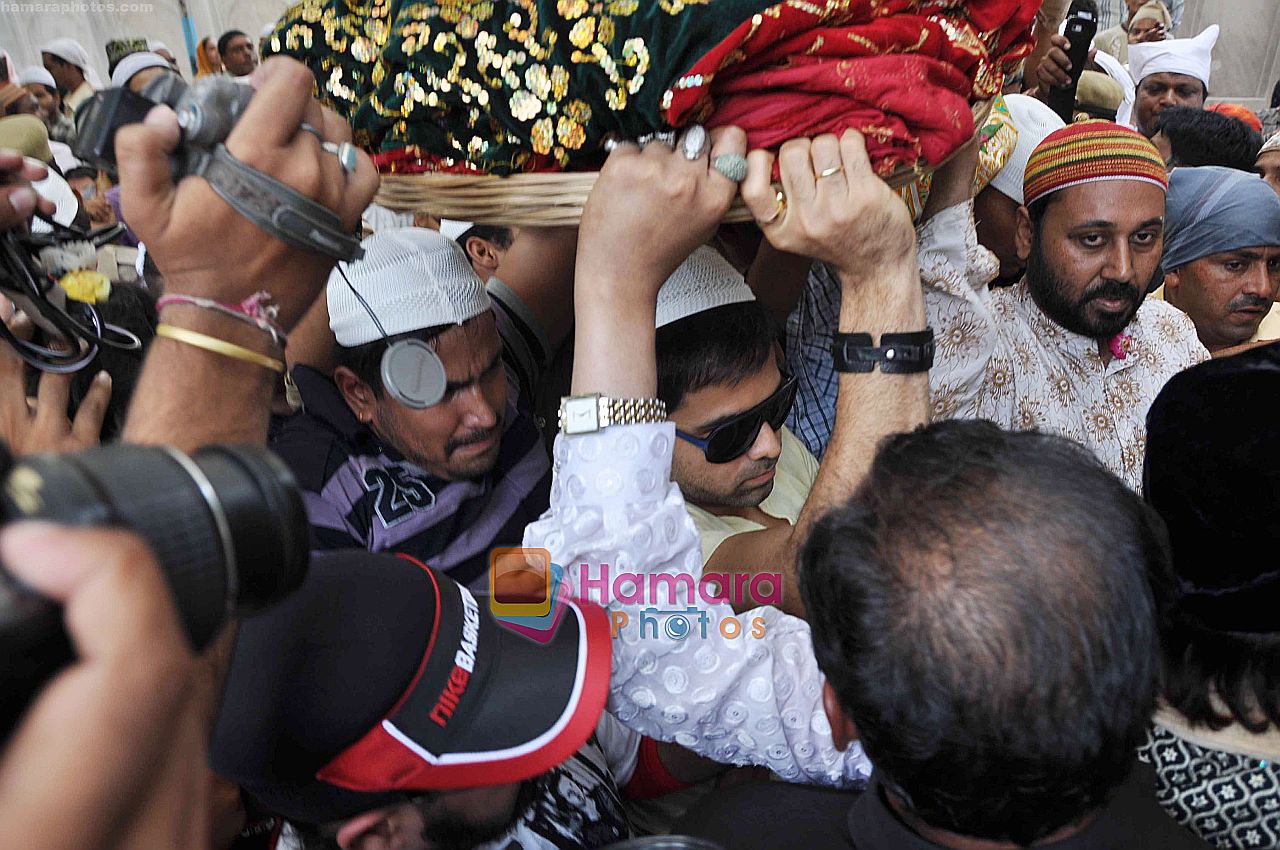 Emraan Hashmi and Prachi Desai visited Ajmer Sharif Dargah to promote their film Once Upon A Time in Mumbai on 25th July 2010 