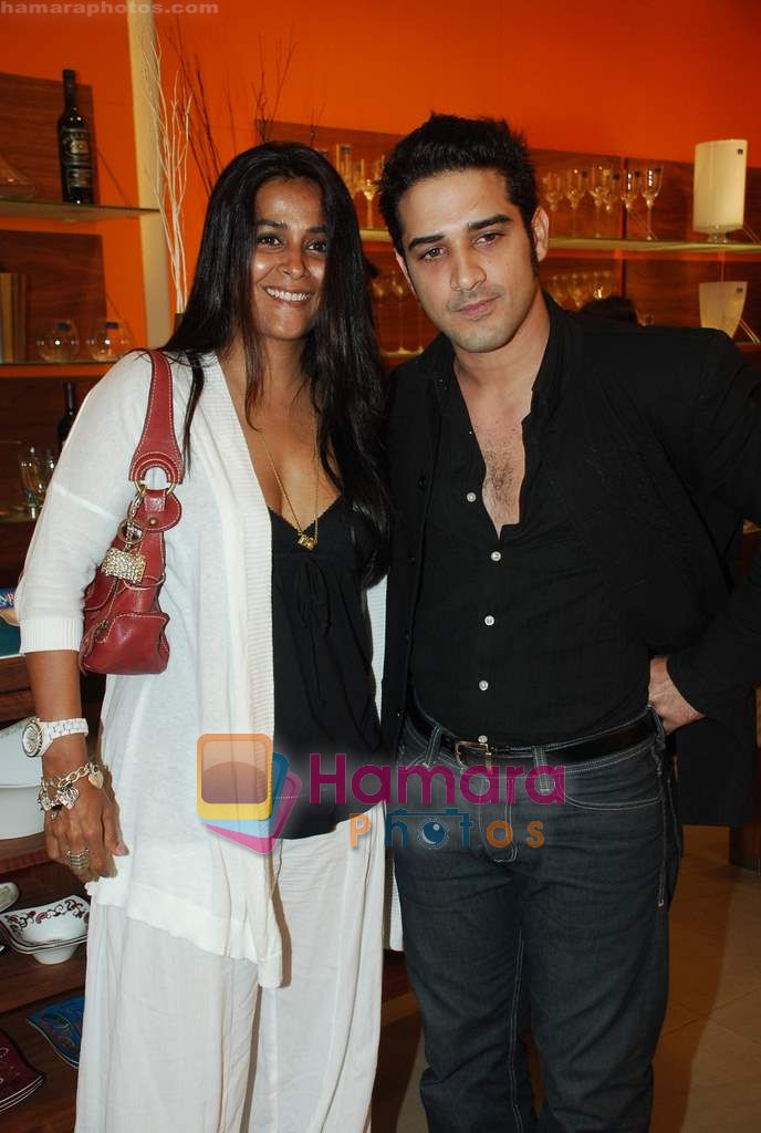 at Roohi Jaikishan hosts preview of Villeroy & Boch tableware in Churchgate on 30th July 2010 